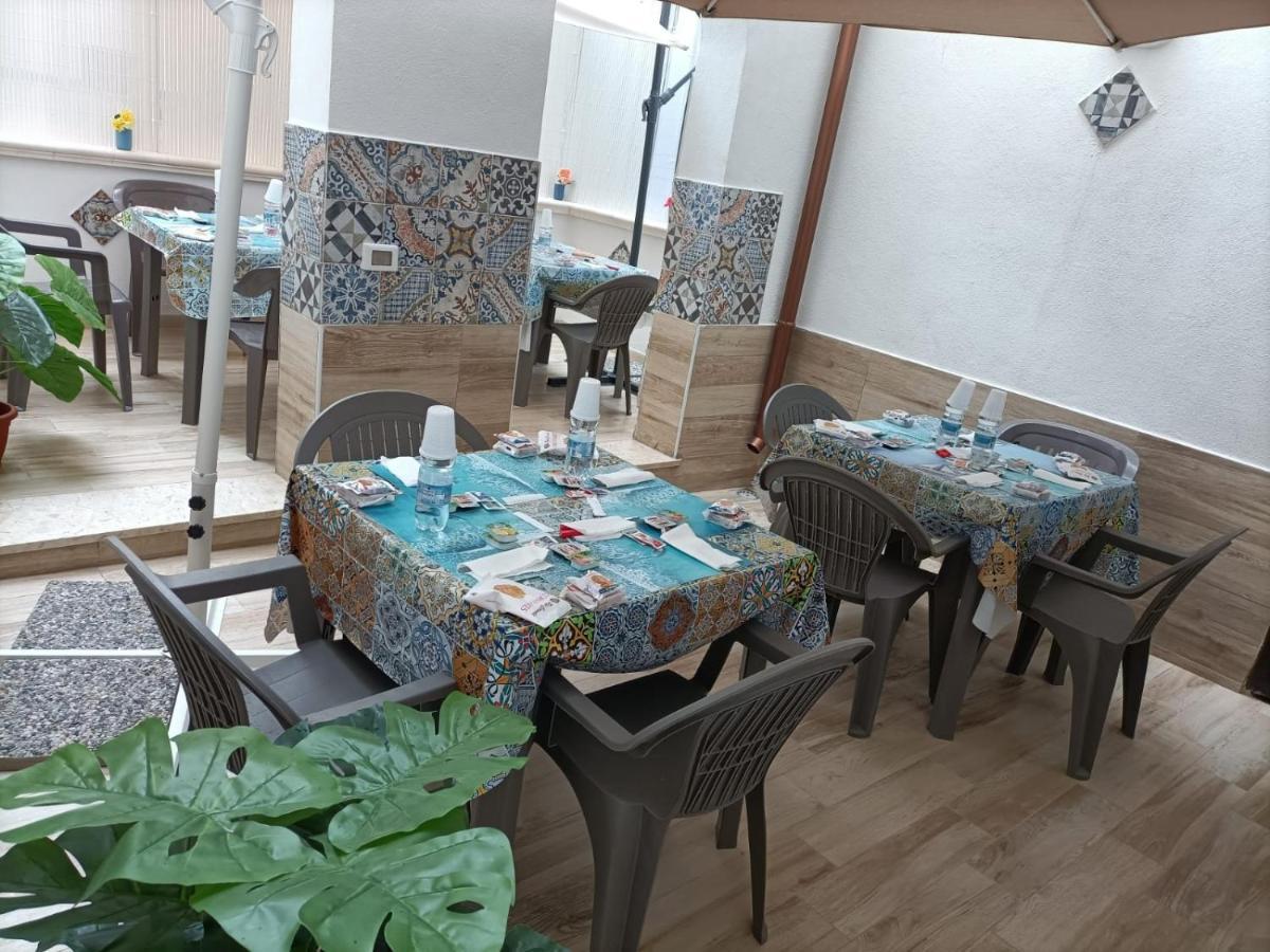 B&B Stella Maris Trapani Centro ภายนอก รูปภาพ