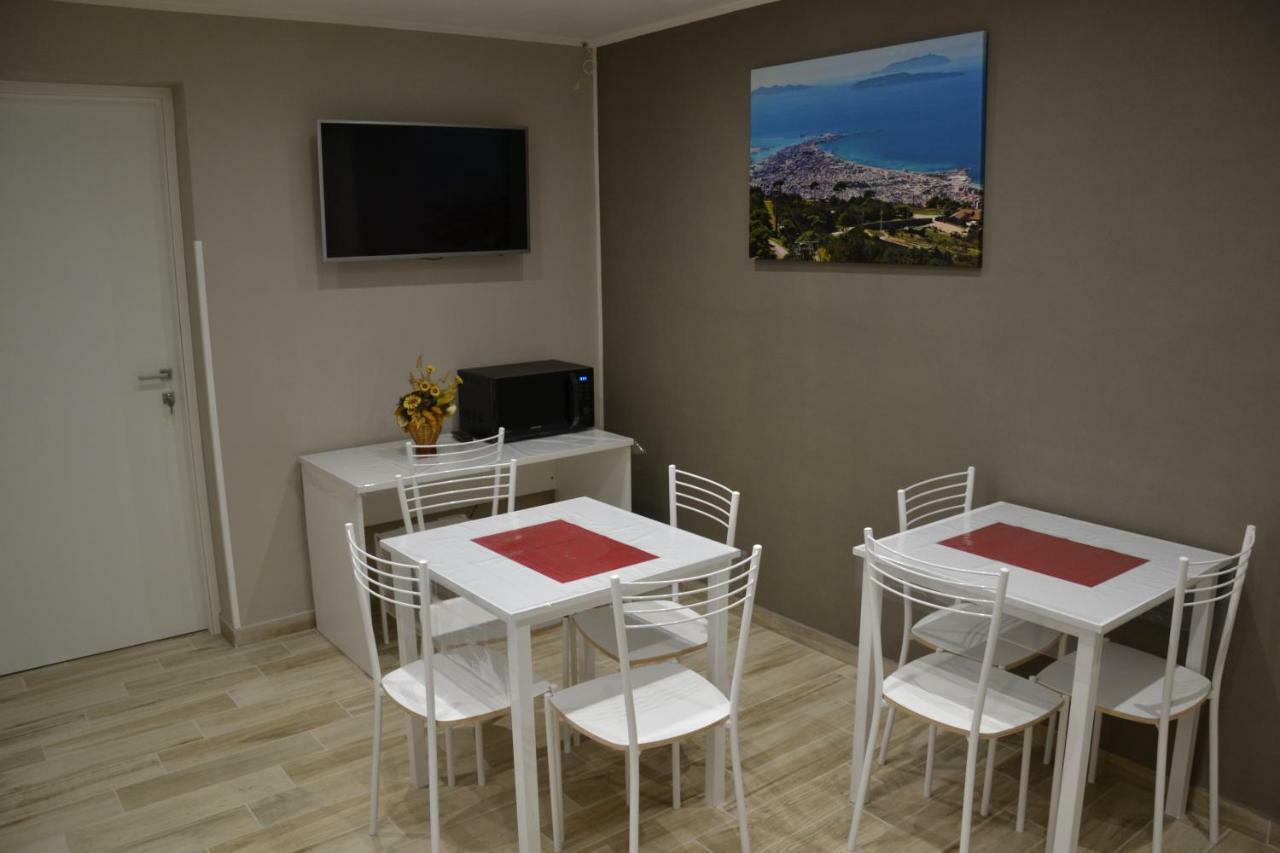 B&B Stella Maris Trapani Centro ภายนอก รูปภาพ