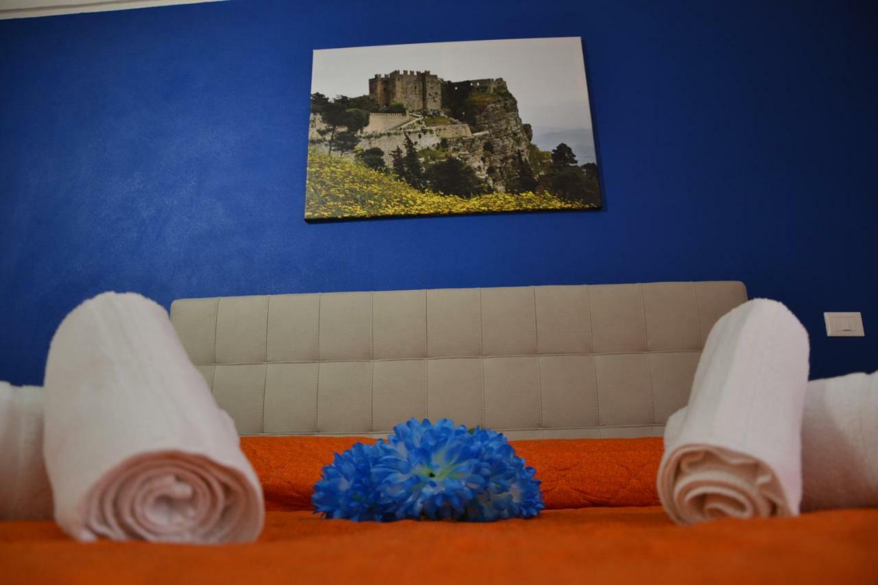 B&B Stella Maris Trapani Centro ภายนอก รูปภาพ